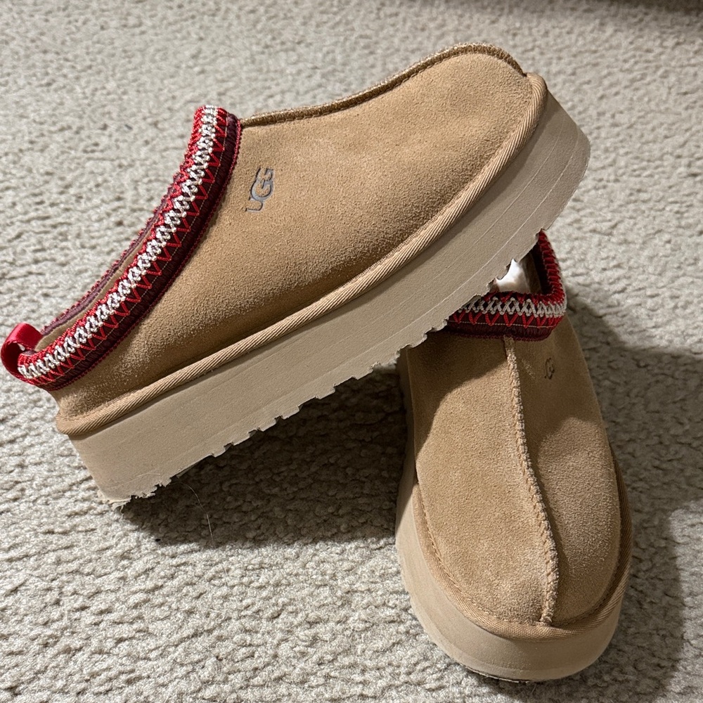 UGG Tazz Chestnut Suede Mules with Red Accent Size 8